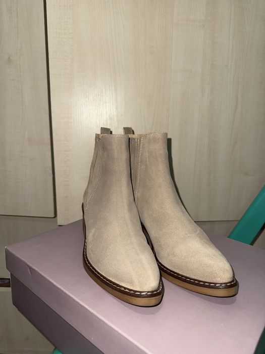 Замшевые  бежевые ботинки Derimod (Турция), размер 37