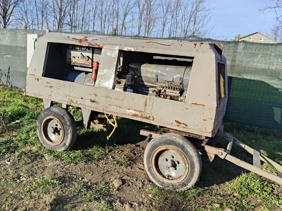 Ca și nou 100kva, 220v și 380v ,generator de curent trifazic și monofa