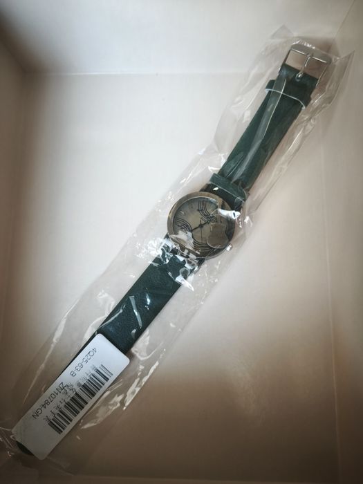 Ръчен часовник с музикални елементи