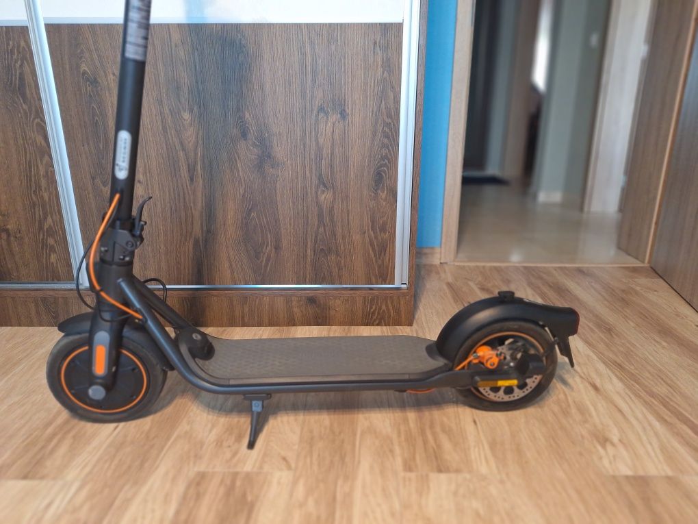 Segway Ninebot F40