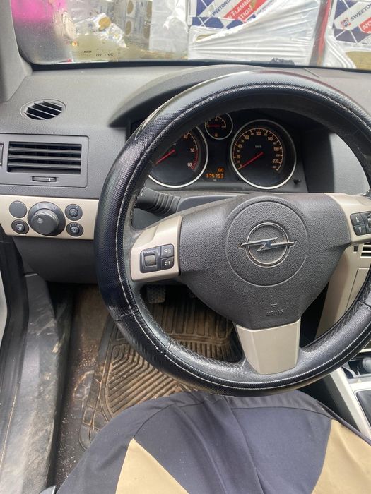 Vând Opel Astra H