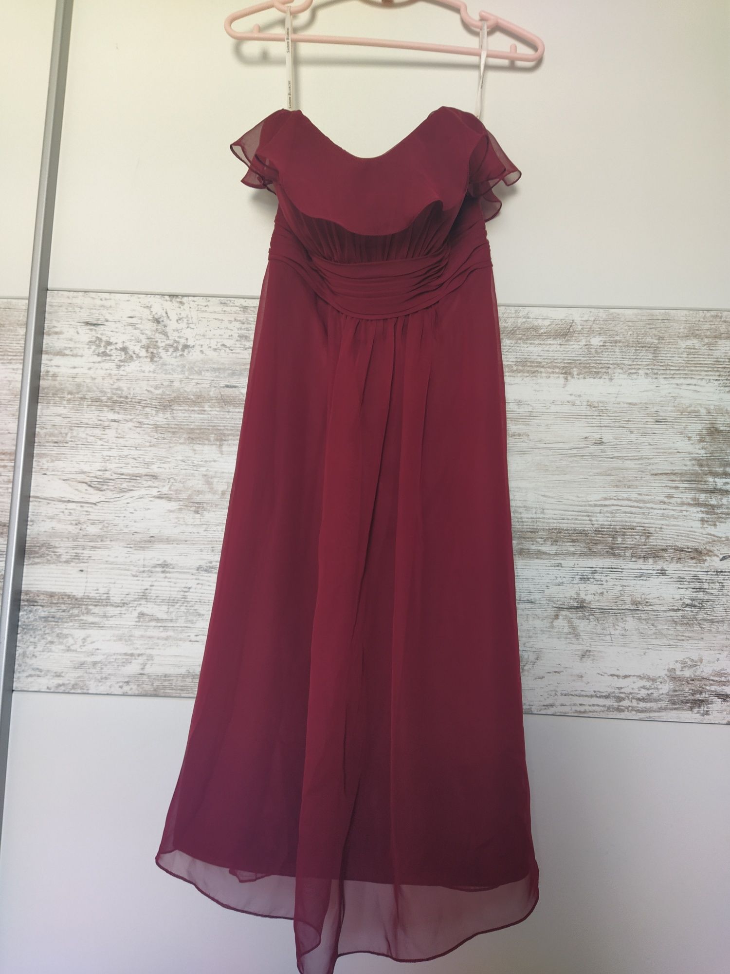 Разпродажба официални червени рокли