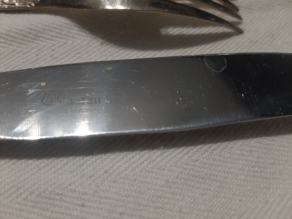 Vând tacâmuri argint masiv