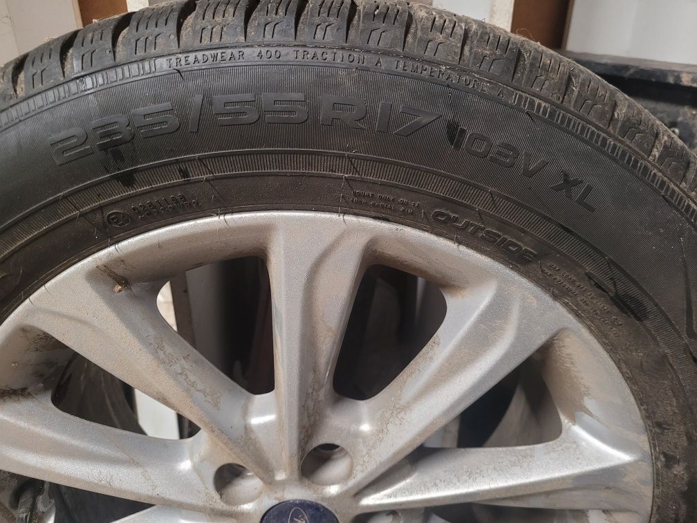 Jante aliaj original ford kuga r17 anvelope iarna Nokian  cu senzor