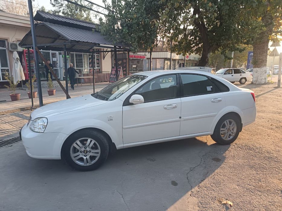 Lasetti sotiladi 2013 yil metan gaz!