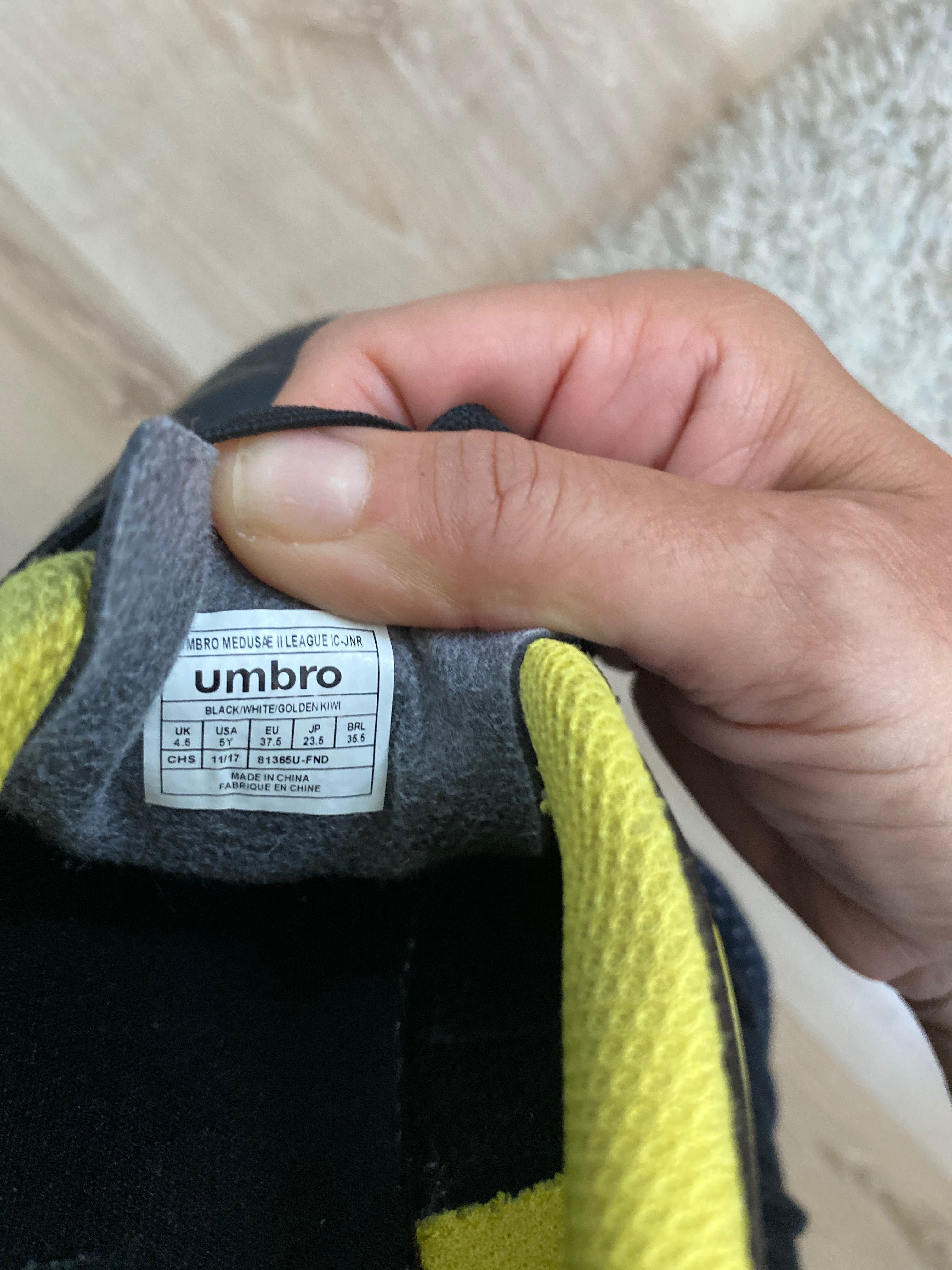 Футболни обувки Umbro 36-37 номер