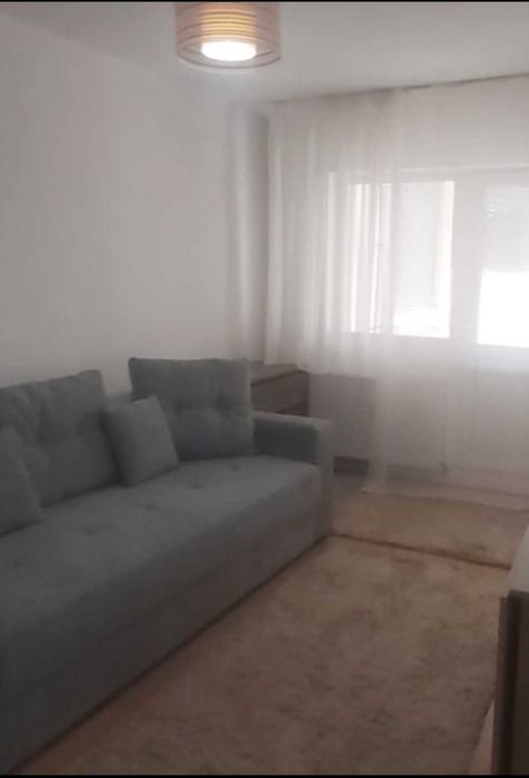 Inchiriez apartament cu 1 camera zona Sovata cu loc de parcare