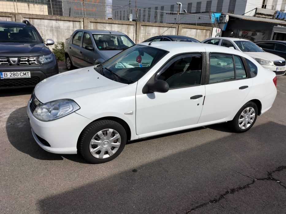 Vand Renault Symbol 1.2 benzina