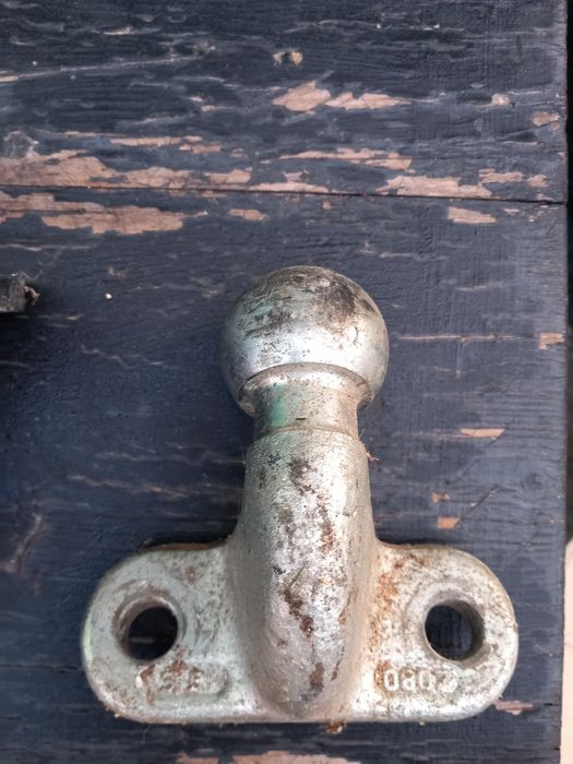 Vand carlig remorcare nuca