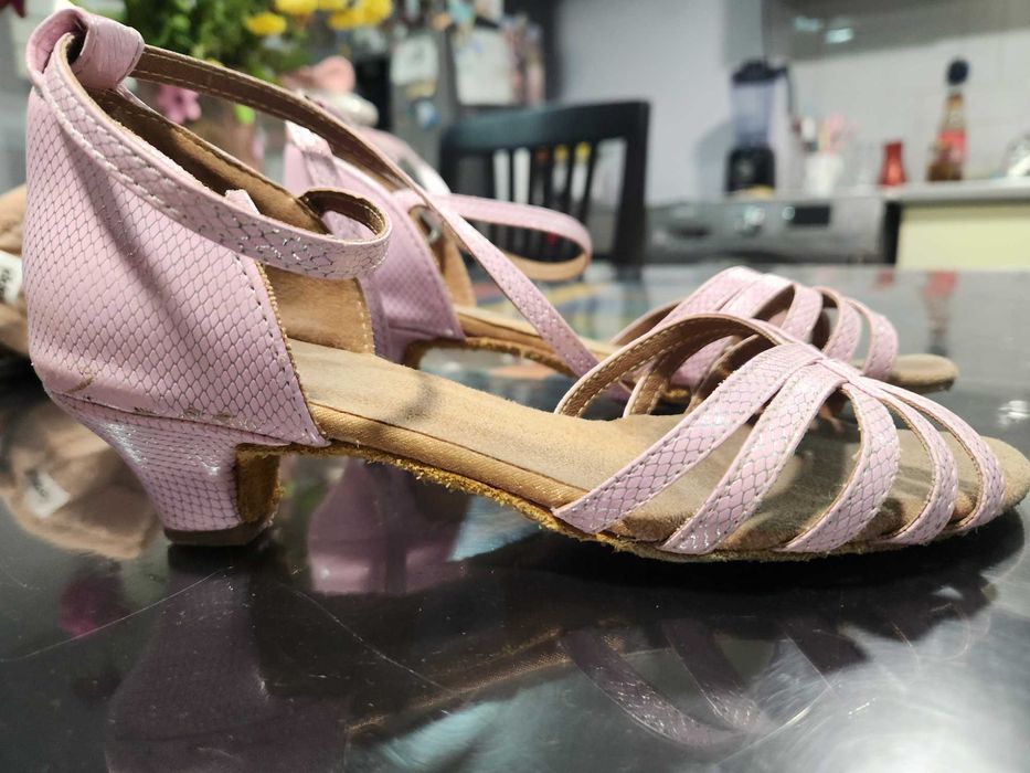 Обувки за танци-балеринки номер 31