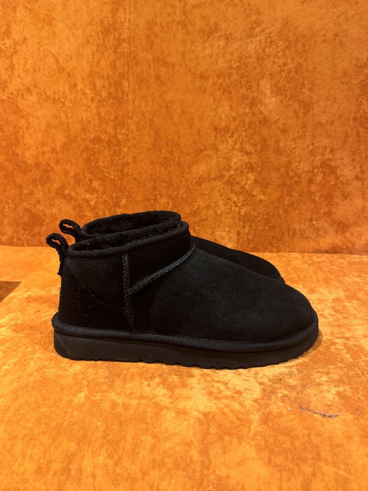 UGG ultra mini negre 38