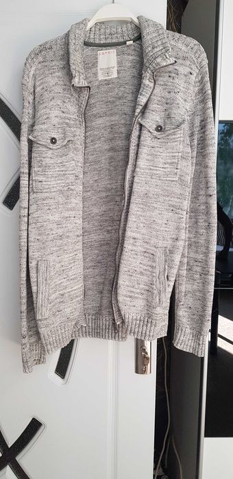 Продавам мъжки жилетки 100% памук