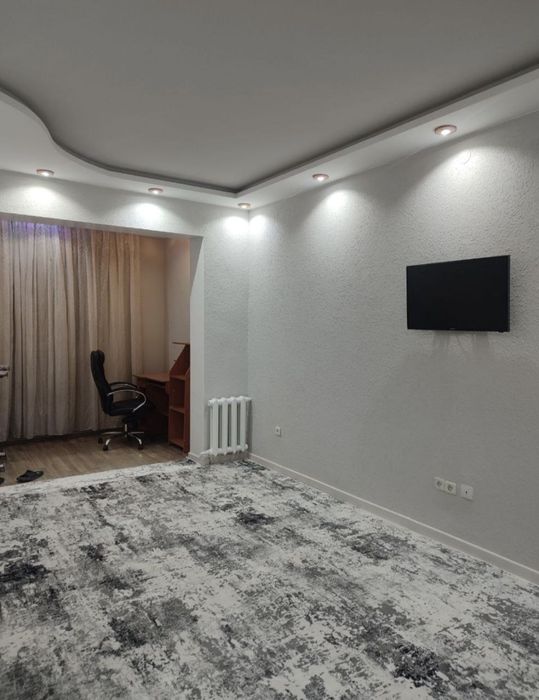 Продается 3х комнатная на м-ве Ахмад Югнаки