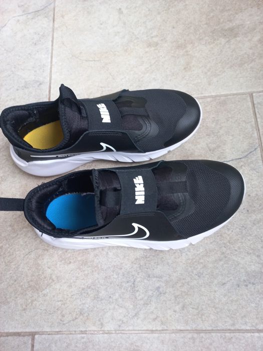 Vând adidași Nike nr 37.5