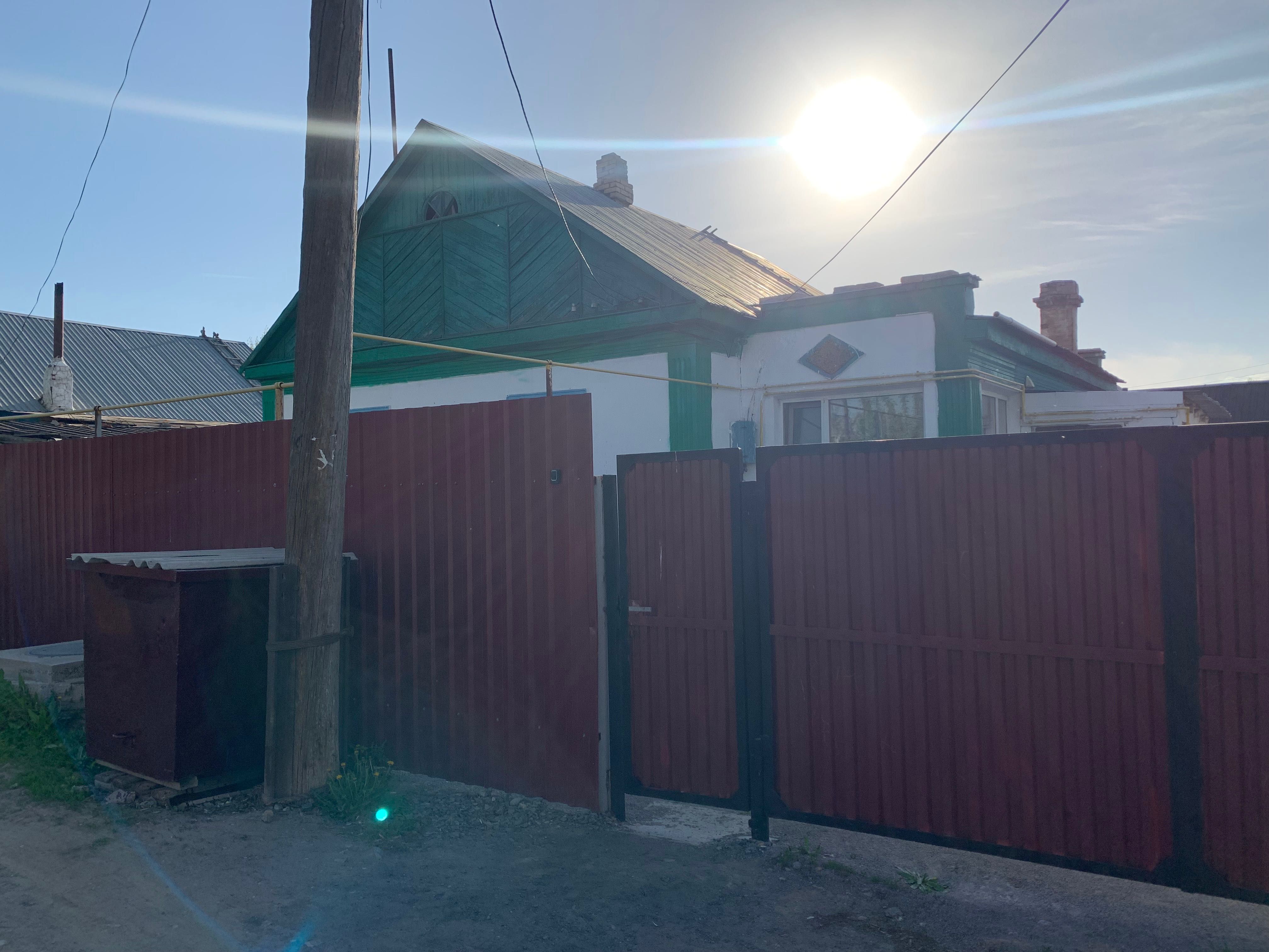 Продаётся 4 ком. дом с газовым отоплением в соц городе ОБМЕН на 3-х кв