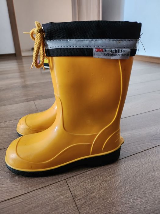 Жълти гумени ботуши детски