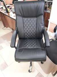 Продается офисное кресло