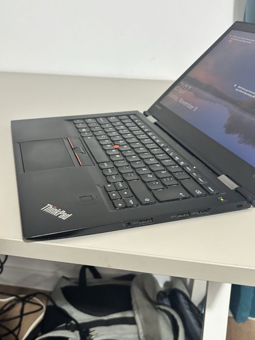 Lenovo X1 Carbon• i7-6600U• 16gb ram• 256• 14” • Bateria 5-6 ore