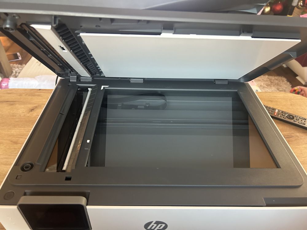 Продавам принтер  hp officejet 8012e