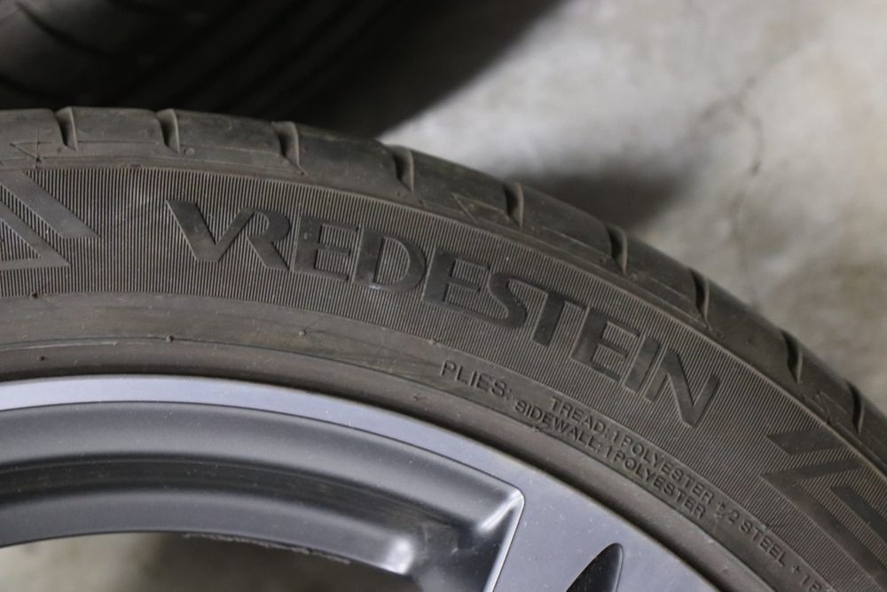 Cauciucuri vara Vredestein 215 45 r17