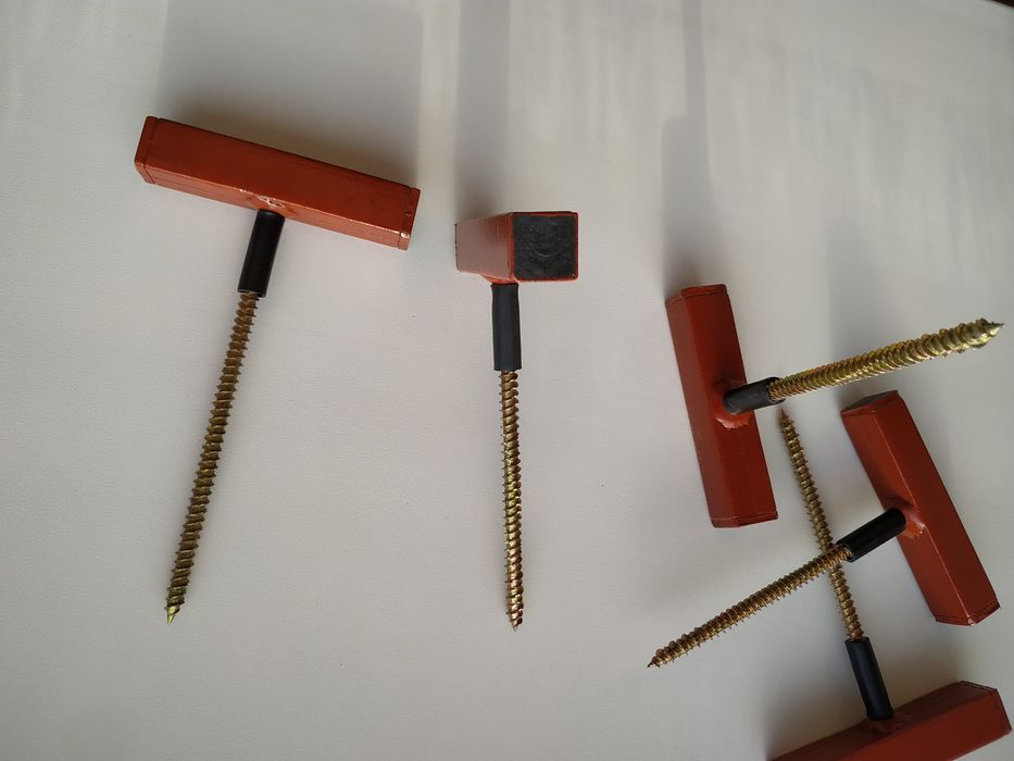 Продаю ввёртыши для крепления палатки. Набор.