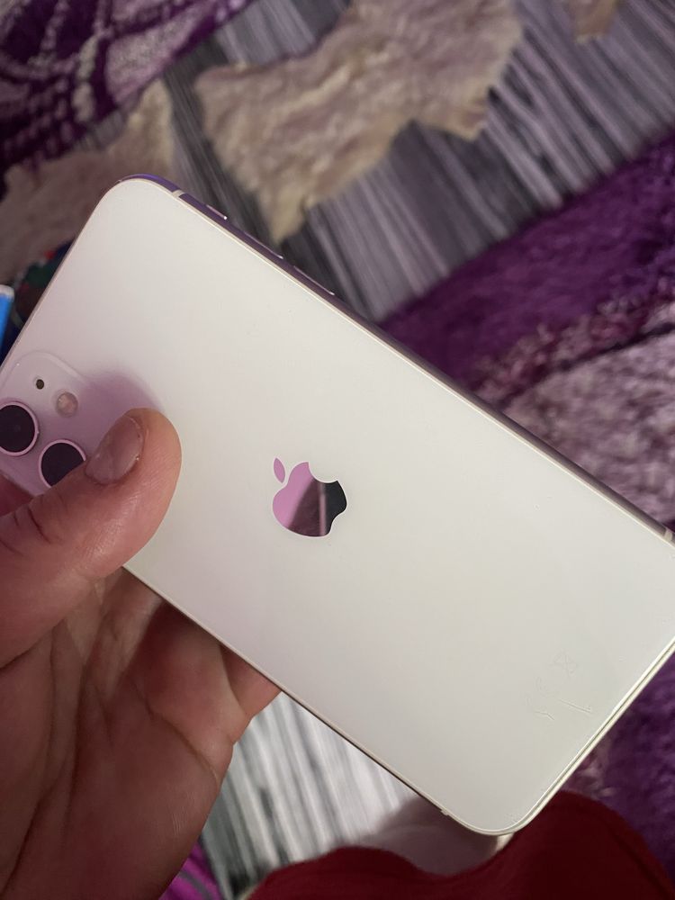 Vand iphone 11 de 128 ca nou baterie noua