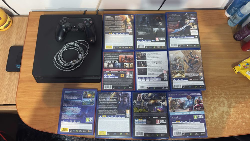 Vand PS4 Slim 1TB + 10 Jocuri TOP – (SCHIMB CU PS5)