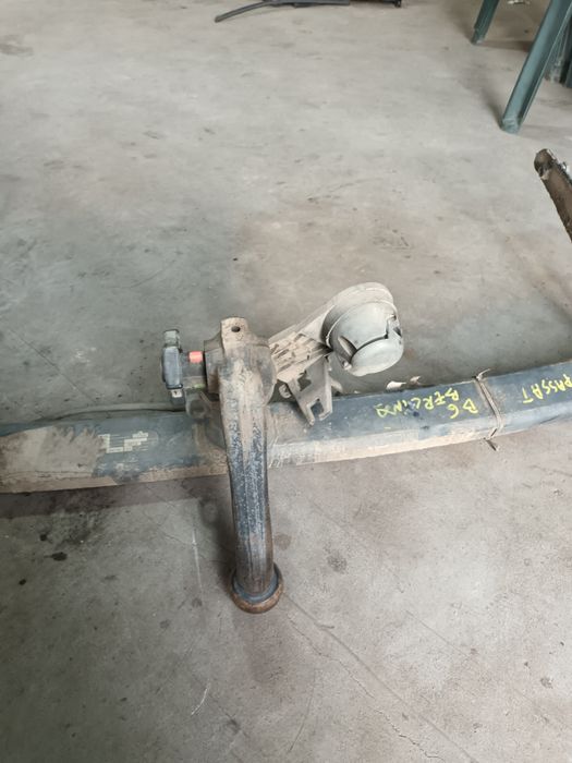 Carlig cui remorcare  Volkswagen passat b6  berlina