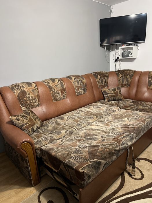 Vand coltar pe colt 270 220 pret 1500 lei negociabil