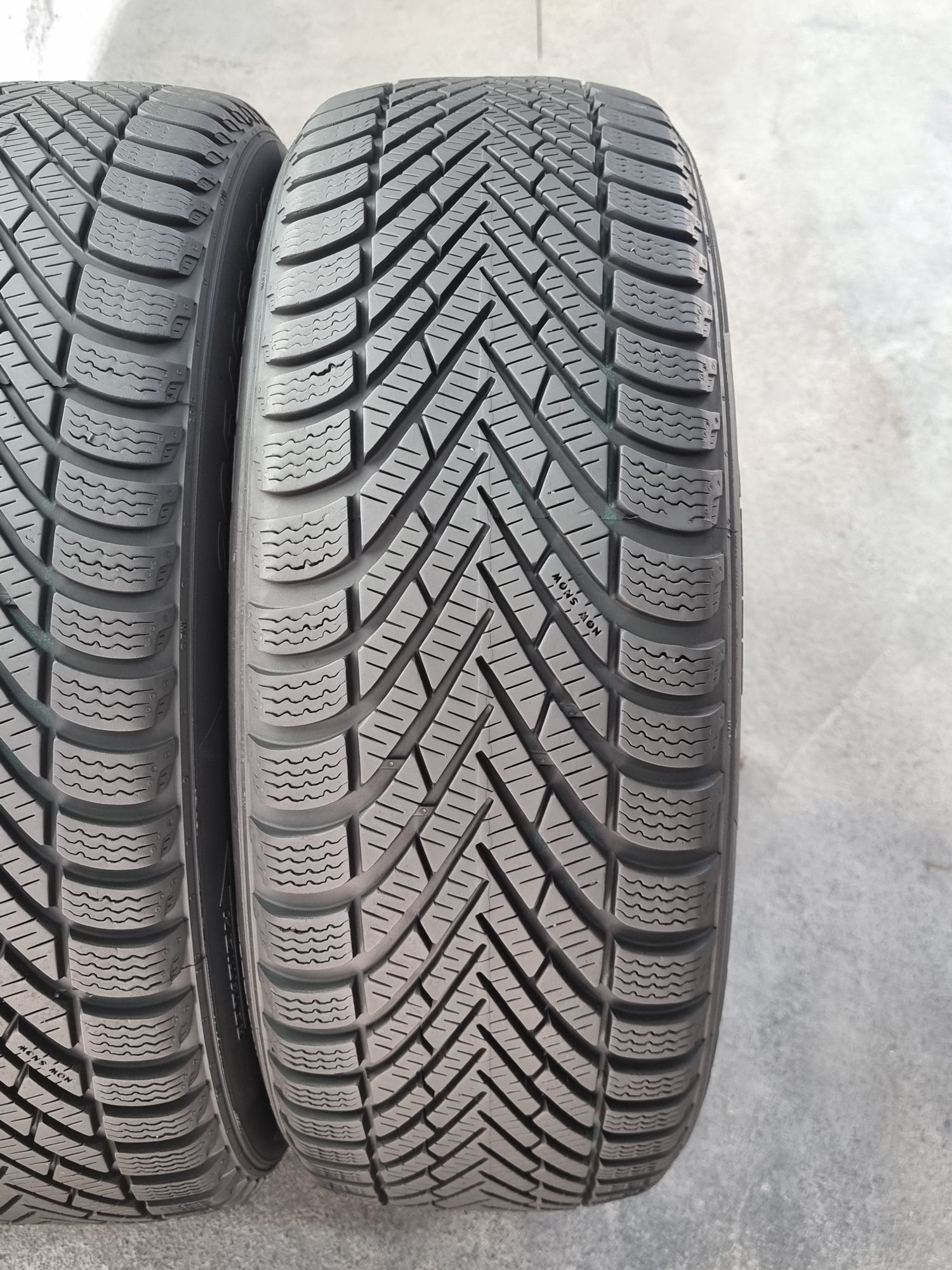 205/55/16 Pirelli 2Броя: 150лв 7.5мм