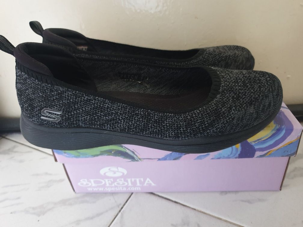 Обувки sketchers 40