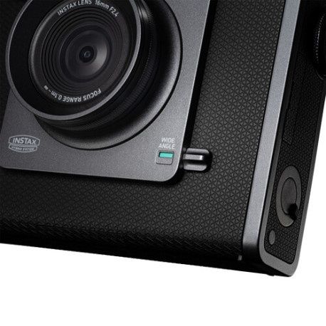 Камера Fujifilm Instax Wide Evo