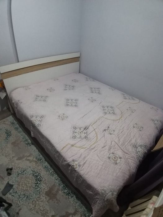 Кровать с матрасом двухспалка 160х200