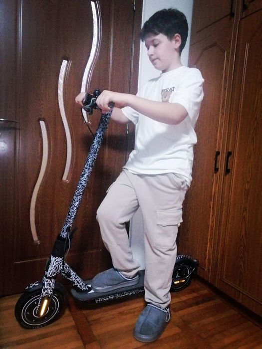 Vand TROTINETA In state foarte buna