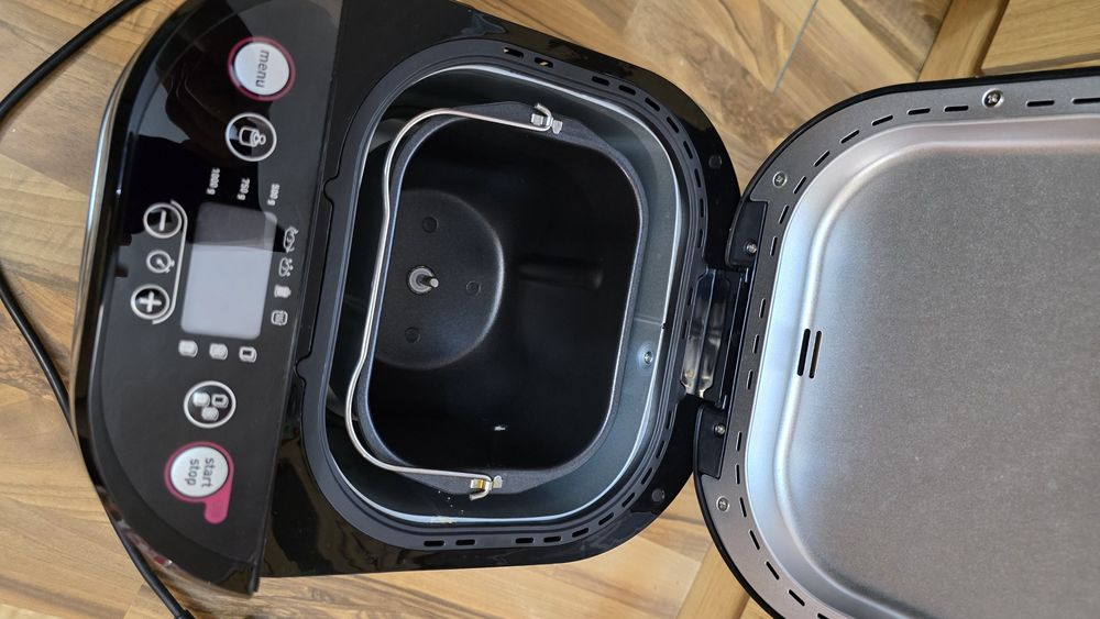 Maşină de pâine Tefal Pain et Delice PF240E38 - Nouă, 20 programe, 700
