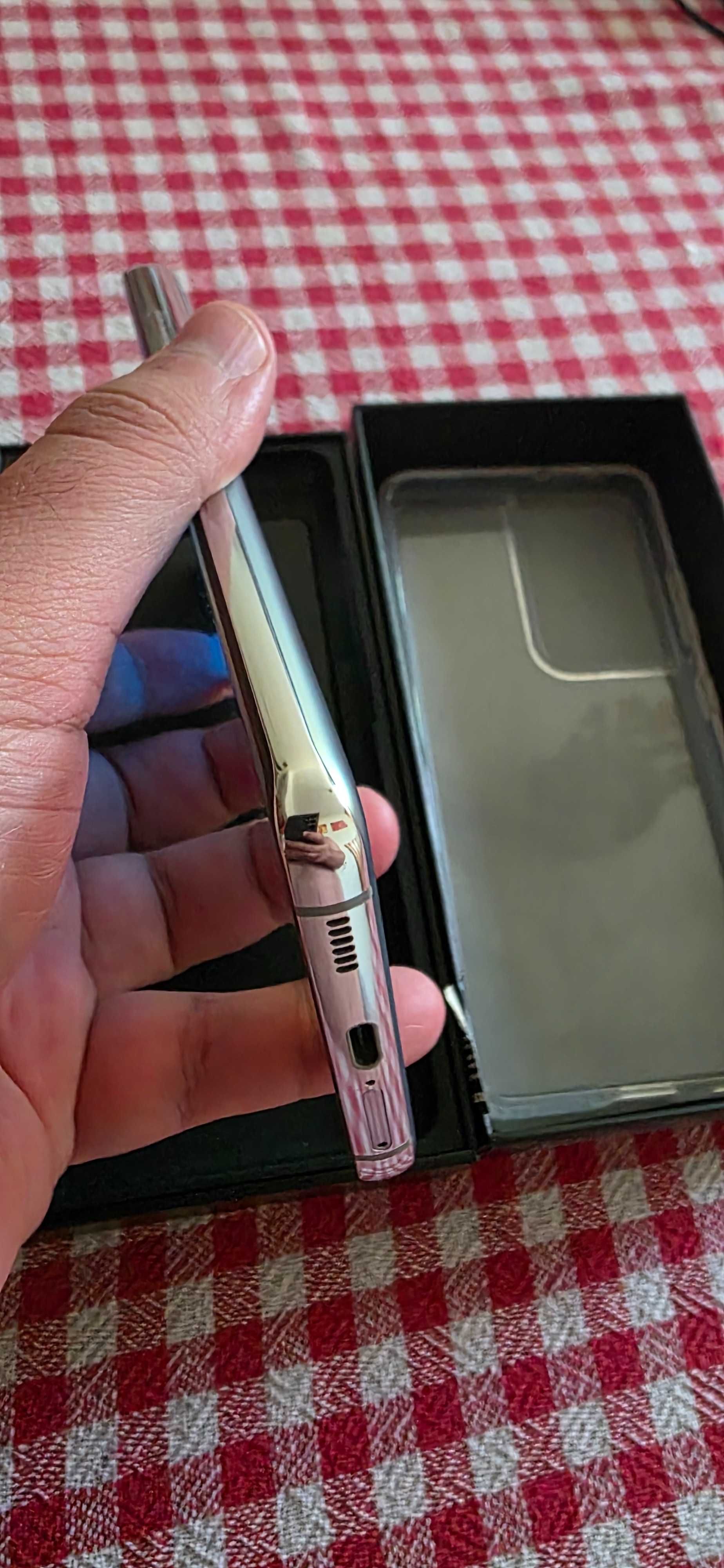 Nokia 6300 отключен перфектно работно състнояние нова батерия