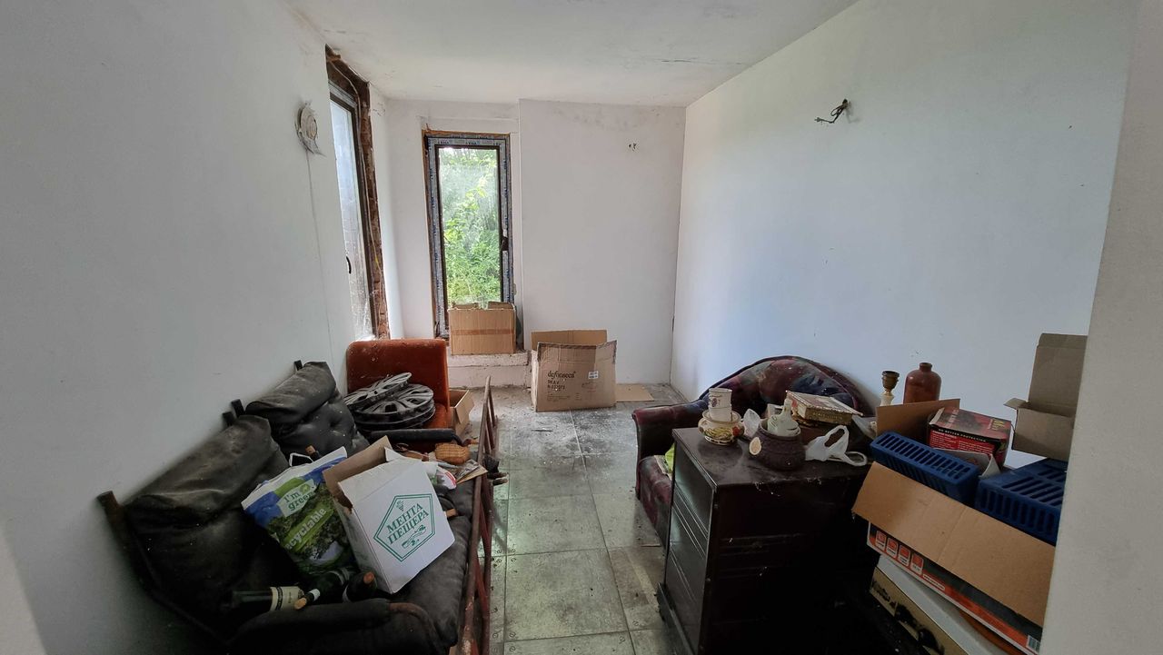 Продава се Къща в с. Пороище, Област Разград - 130 кв.м за 589 €/кв.м - Снимка #3