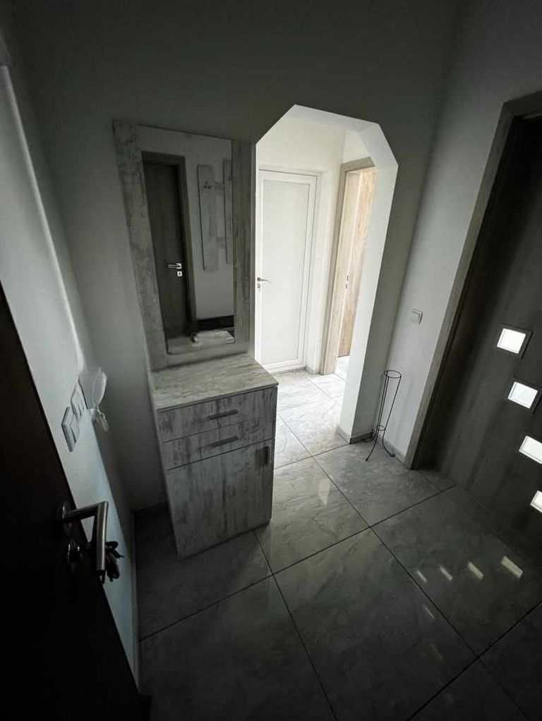 Дава се под наем Тристаен апартамент в София, Люлин 2 - 100 кв.м за 612 € - Снимка #2