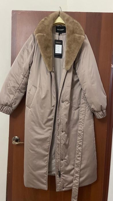 Пальто (новый) сатылады