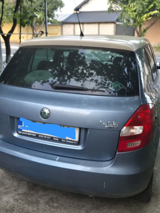 Vând Skoda Fabia