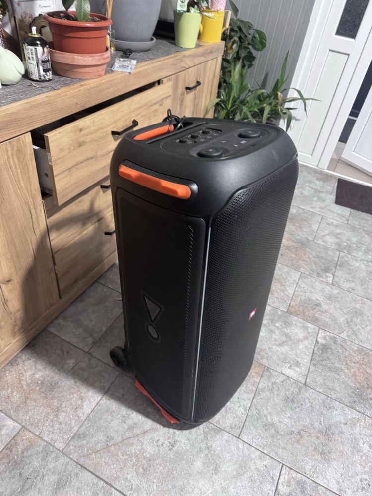 Jbl partybox 710