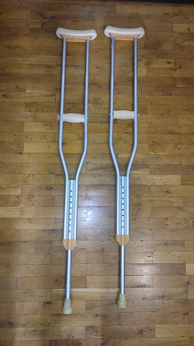 Carje subaxilare reglabile