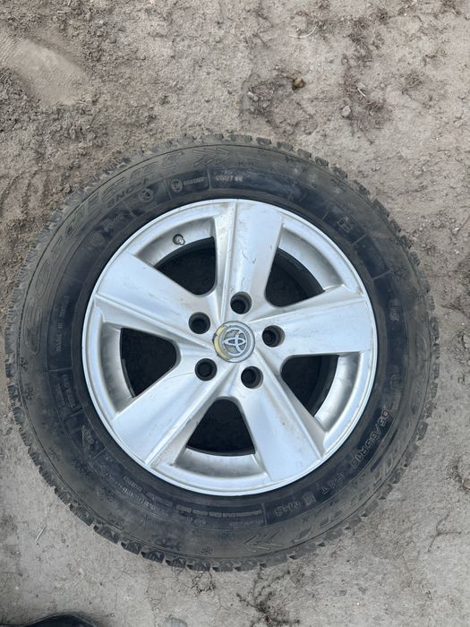 Зимние шины 4 шт с шипами