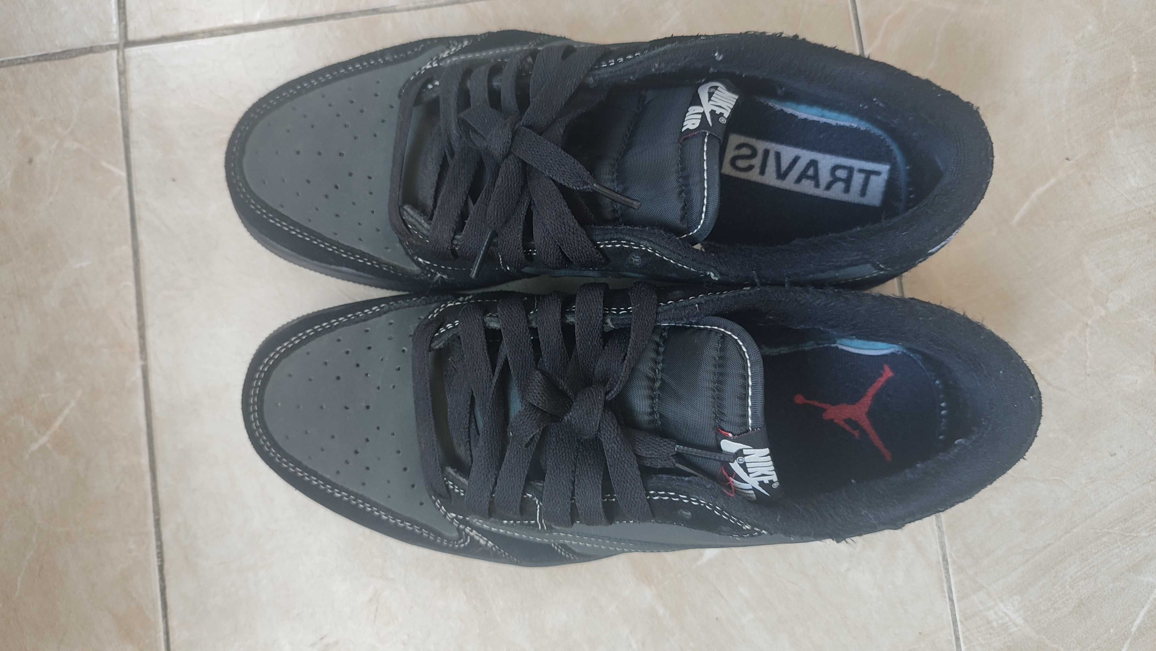 Маратонки Jordan 1 Travis Scott Black Phantom