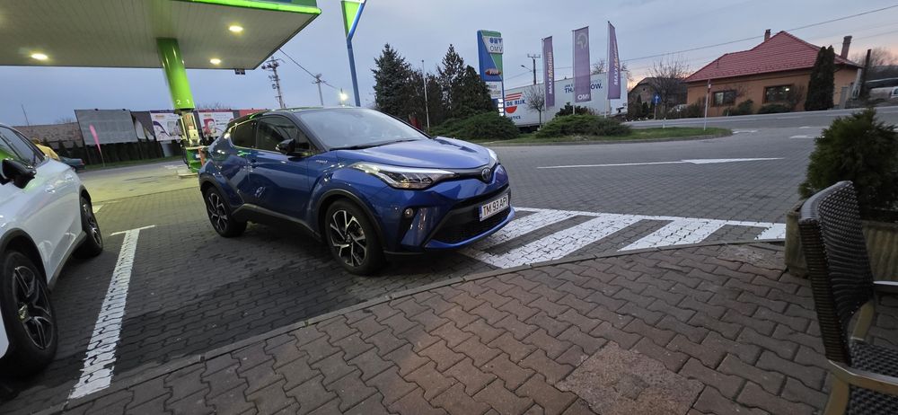 Vand Toyota C-HR km 133.000 garanție 2029