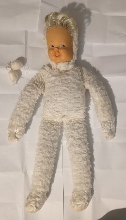 Vând sau schimb obiecte de colecție.Preț în funcție de obiectul ales.