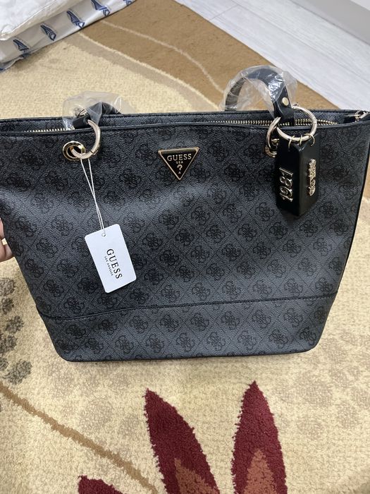 Сумка Guess новыйй