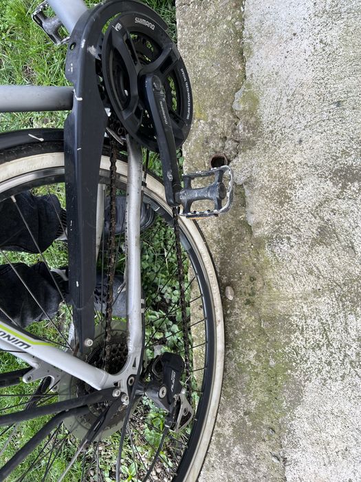 Bicicleta Univega R28 Frane hidraulice 8x3 viteze