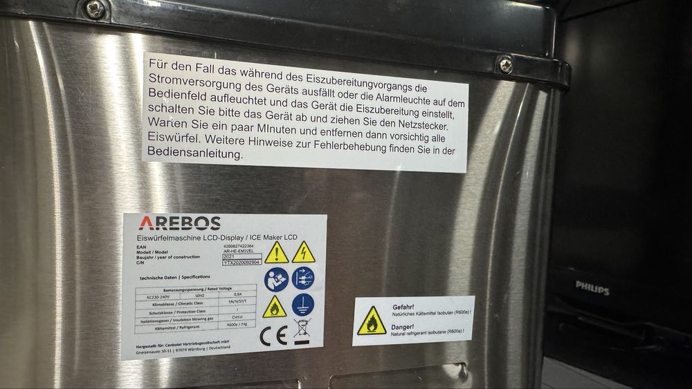 Aparat de facut cuburi de gheata . 12 kg pe zi