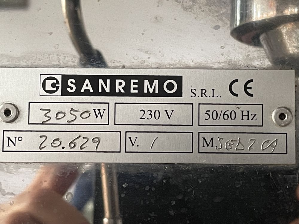 Espressor profesional Sanremo Capri Deluxe doua grupuri + rasnita